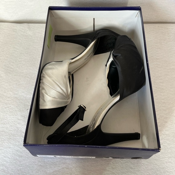 Metaphor Operetta Stiletto Heels - Picture 13 of 15